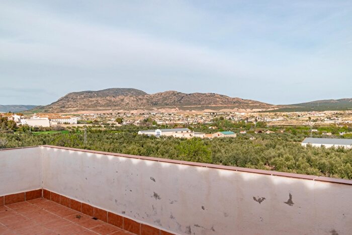 Casa en venta en Huéscar, Granada de 4 habitaciones