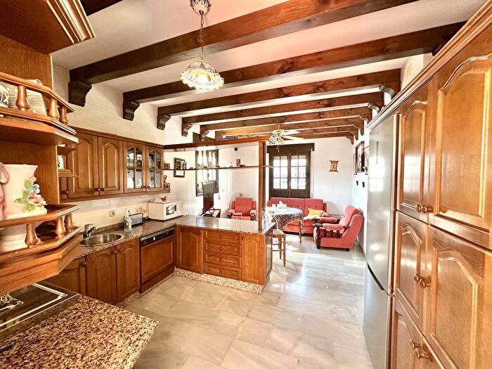Casas en venta y pisos alquiler - 2