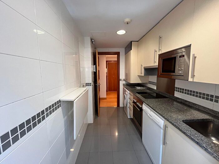 Casas en venta y pisos alquiler - 3