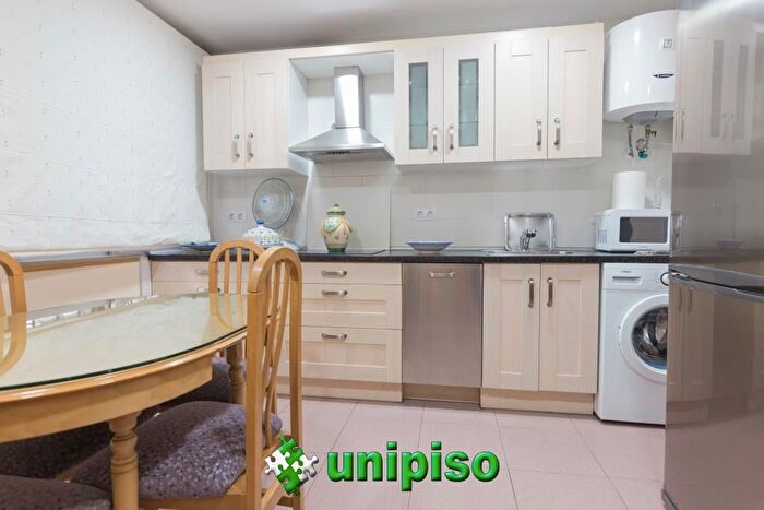 Casas en venta y pisos alquiler - 3