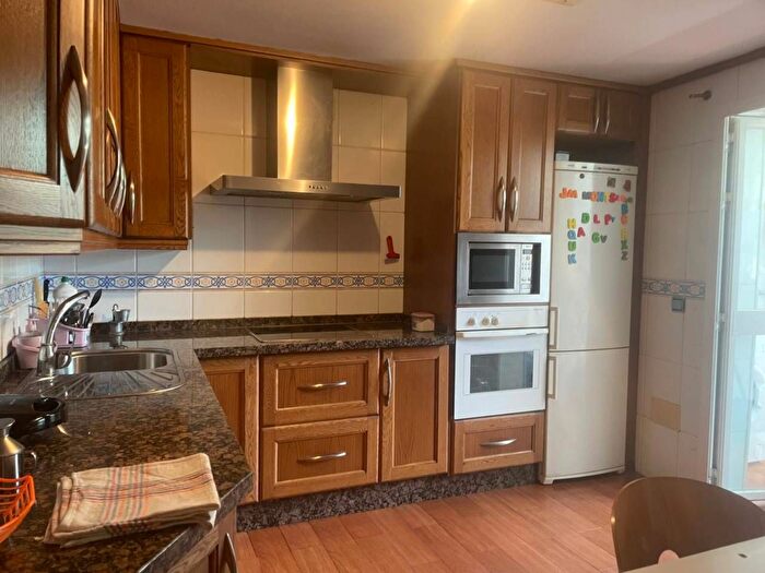 Casas en venta y pisos alquiler - 2