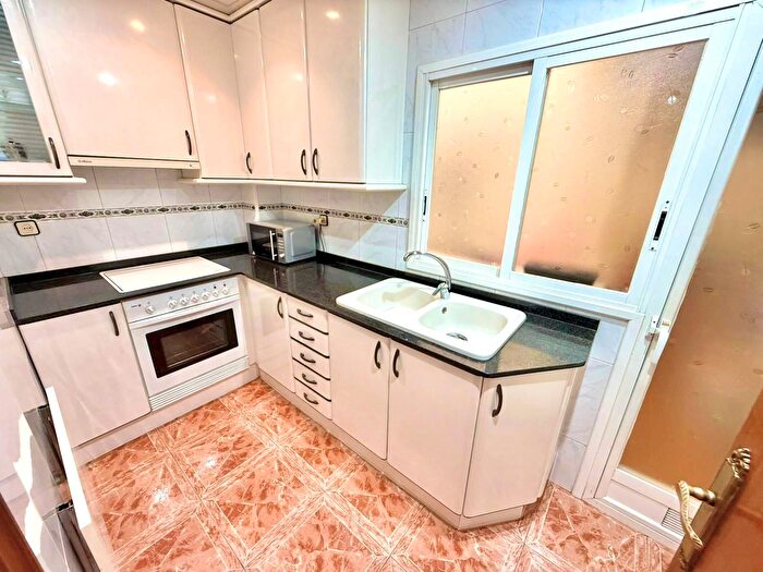 Casas en venta y pisos alquiler - 2
