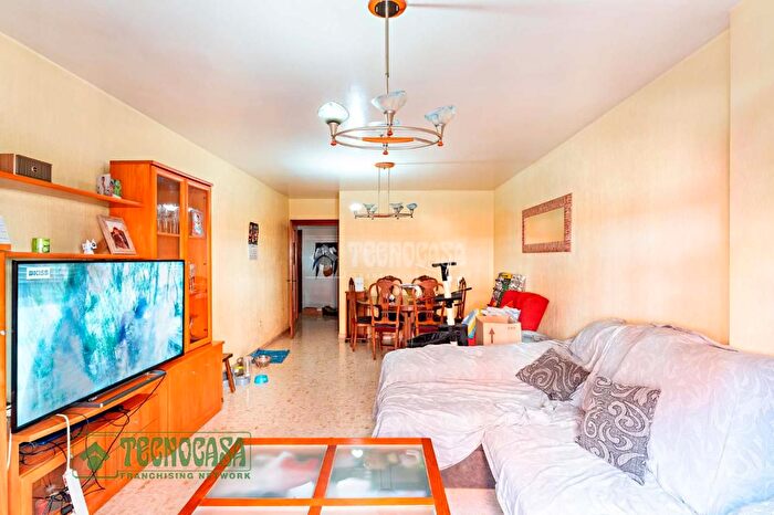 Piso en venta en El Ejido Ciudad, Ejido Centro de 3 habitaciones