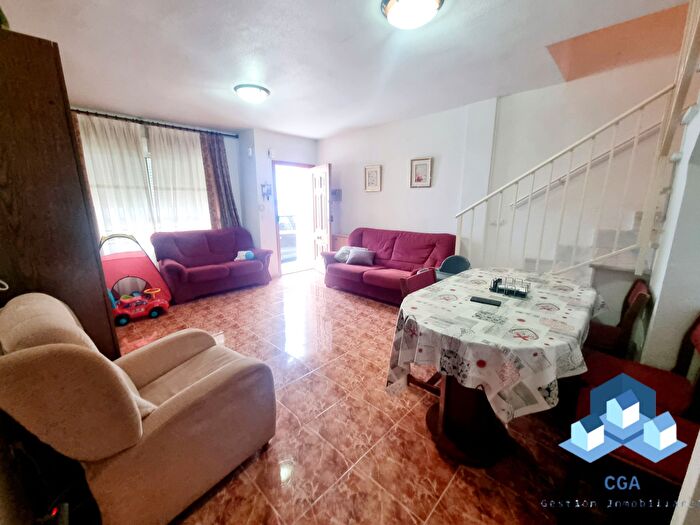Casas en venta y pisos alquiler - 2