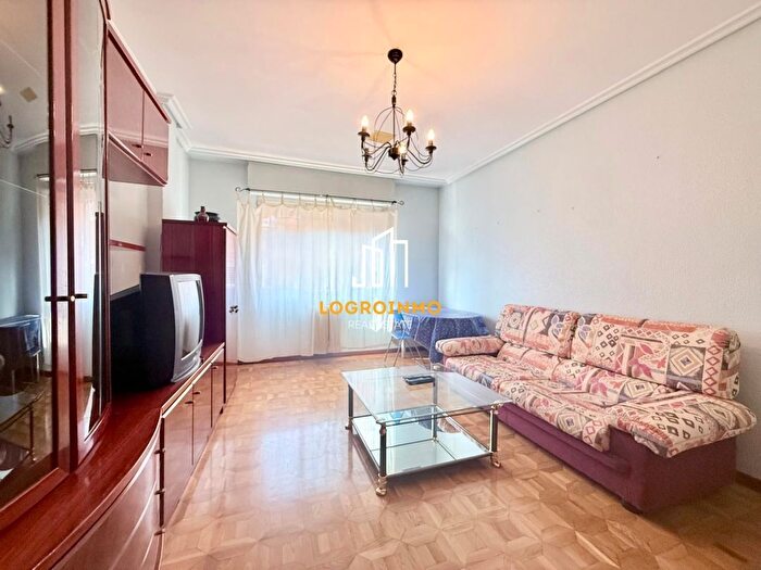 Casas en venta y pisos alquiler - 3