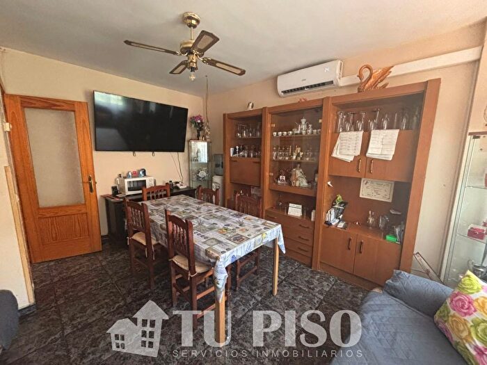 Casas en venta y pisos alquiler - 3