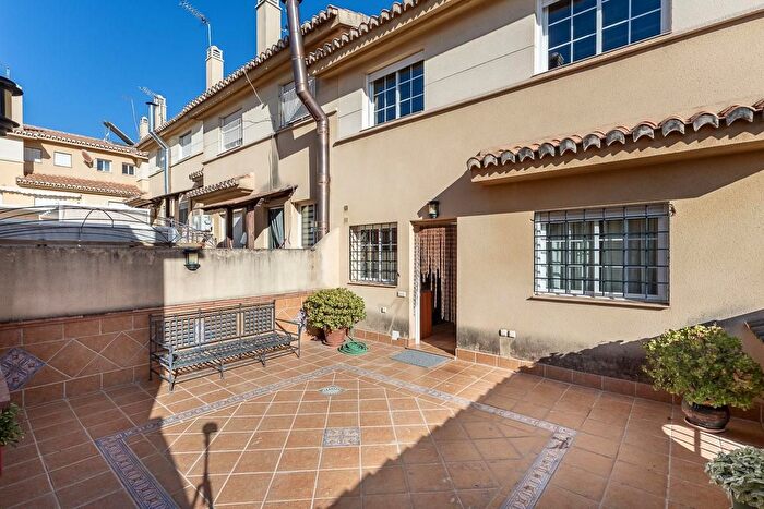 Casas en venta y pisos alquiler - 3