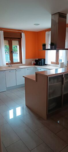 Casas en venta y pisos alquiler - 2