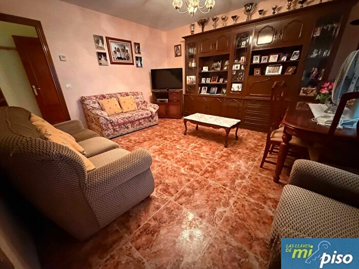 Casas en venta y pisos alquiler - 2