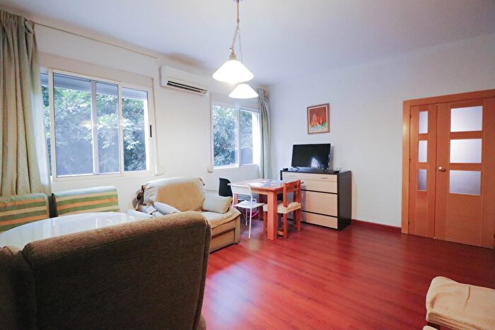 Piso en alquiler en Oliveros Altamira, Almería Capital de 4 habitaciones