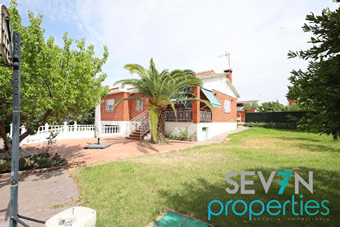 Casas en venta y pisos alquiler - 1