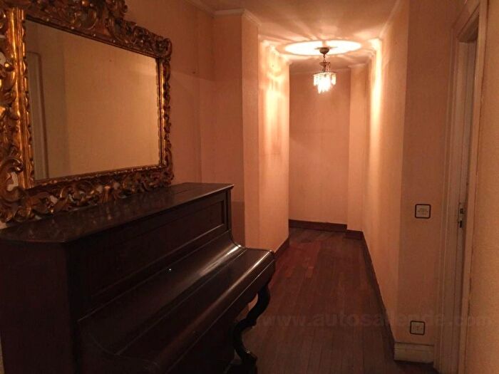 Casas en venta y pisos alquiler - 3