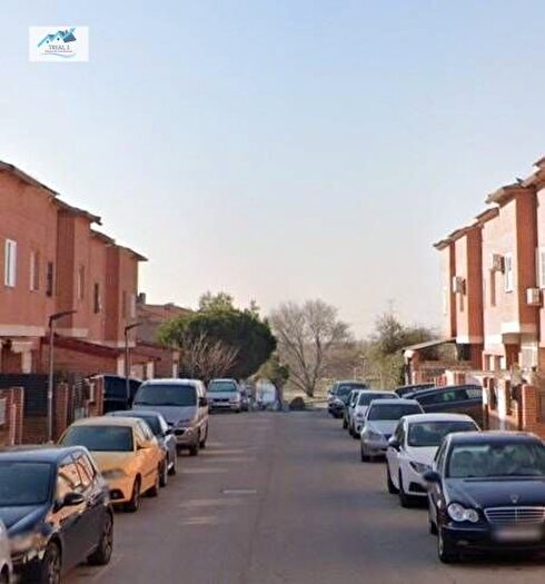 Casa en venta en Chozas de Canales, Toledo de 3 habitaciones