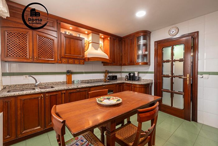 Casas en venta y pisos alquiler - 3