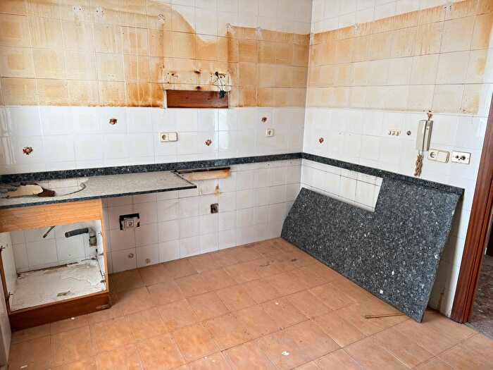 Casas en venta y pisos alquiler - 2