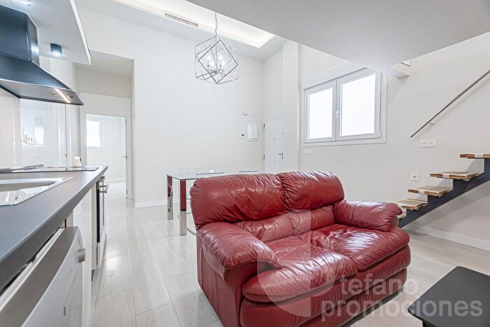 Casas en venta y pisos alquiler - 1