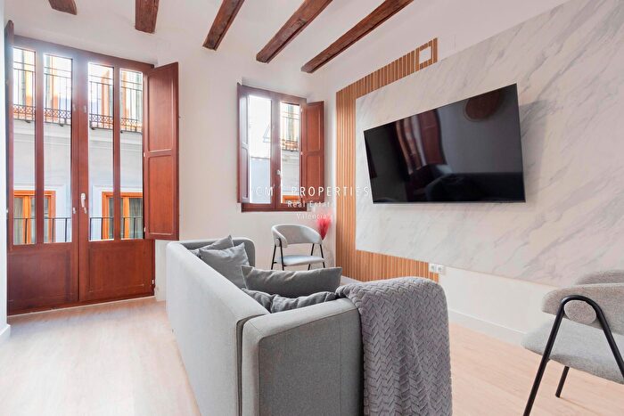 Casas en venta y pisos alquiler - 1