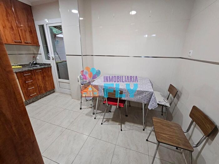 Casas en venta y pisos alquiler - 3