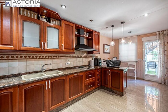 Casas en venta y pisos alquiler - 3