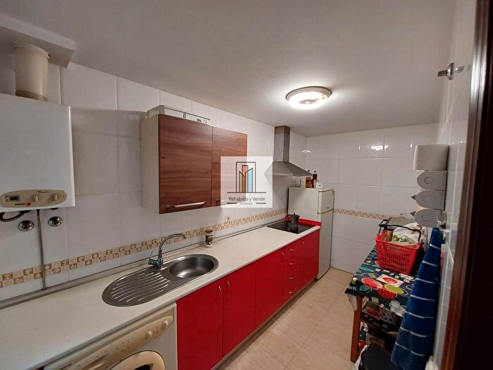 Casas en venta y pisos alquiler - 1