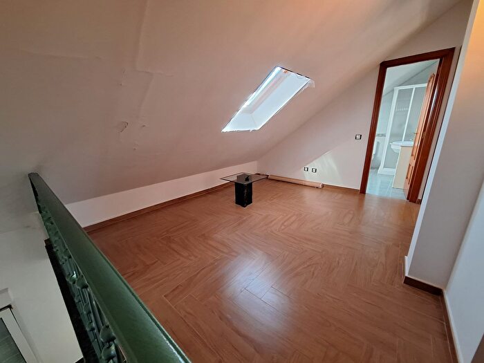 Casas en venta y pisos alquiler - 2