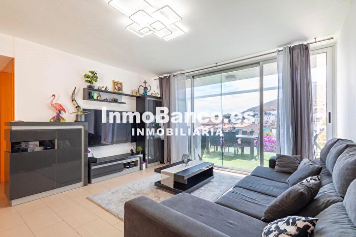 Casa en venta en Sierra Perenchiza Cumbres de Calicanto Sto Domingo, Chiva de 3 habitaciones