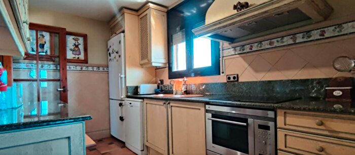 Casas en venta y pisos alquiler - 3