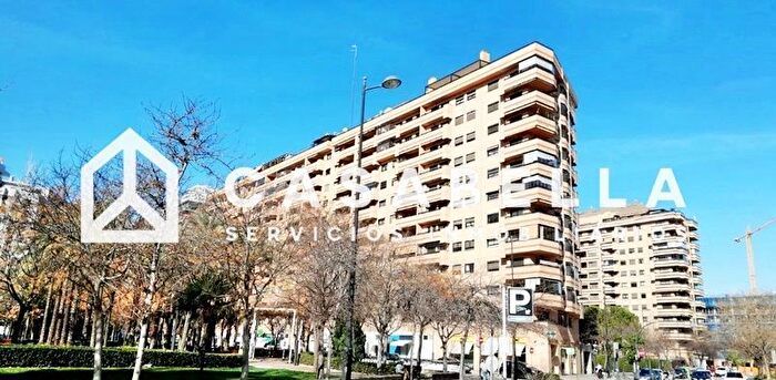 Piso en venta en Camins al Grau, Penya Roja Avda Francia de 3 habitaciones