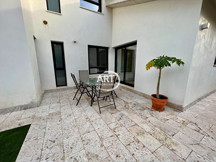 Casas en venta y pisos alquiler - 2