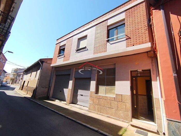 Casas en venta y pisos alquiler - 1