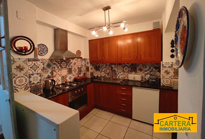 Casas en venta y pisos alquiler - 3