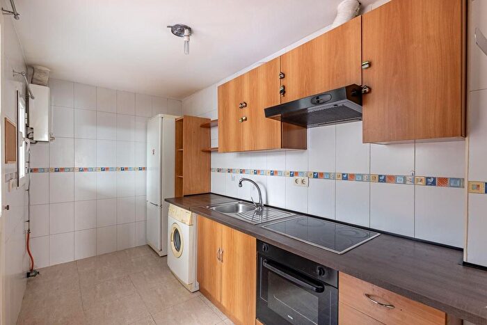 Casas en venta y pisos alquiler - 2