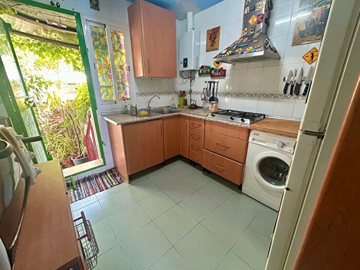 Casas en venta y pisos alquiler - 2
