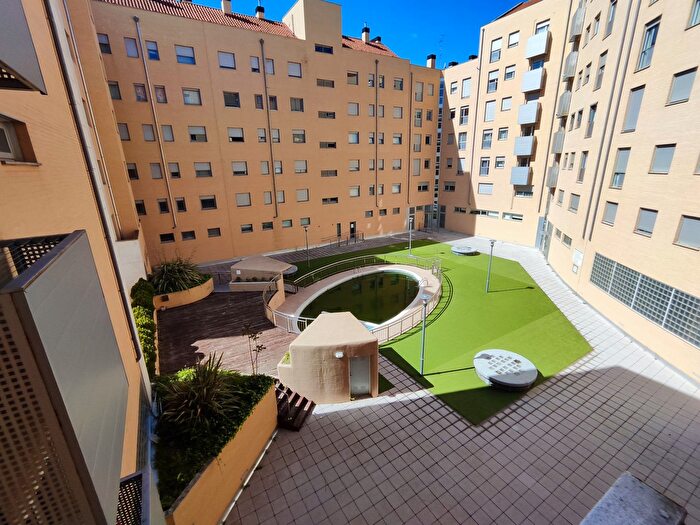 Casas en venta y pisos alquiler - 2