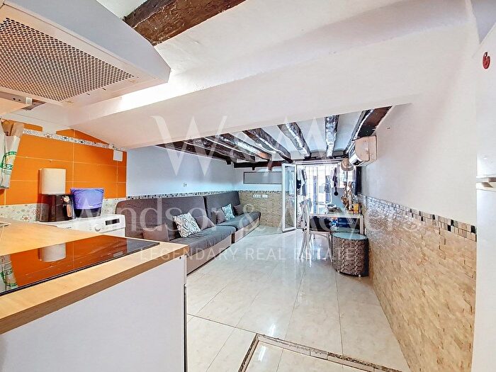 Casas en venta y pisos alquiler - 1