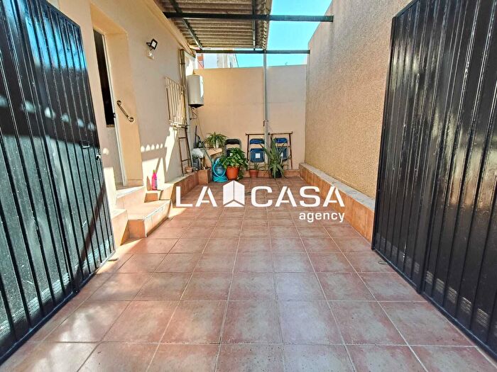 Casas en venta y pisos alquiler - 1