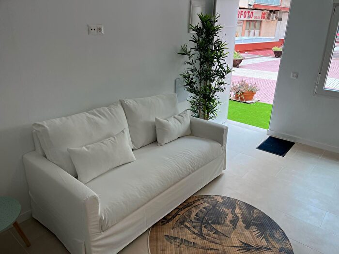 Casas en venta y pisos alquiler - 2