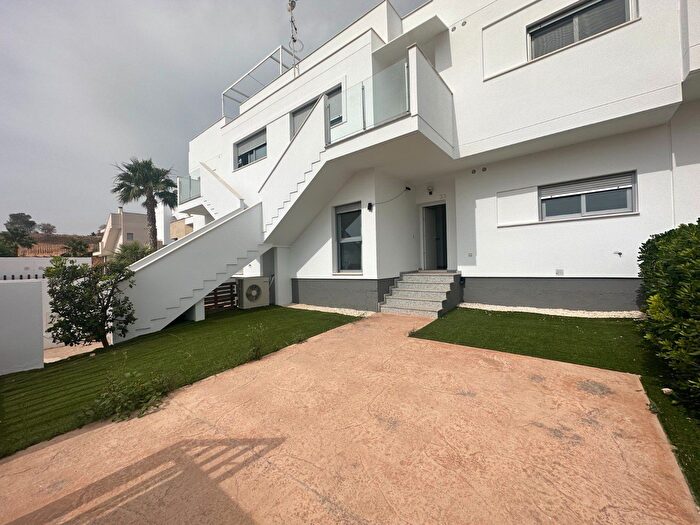 Piso en venta en Montepinar La Aparecida Raiguero, Orihuela de 2 habitaciones