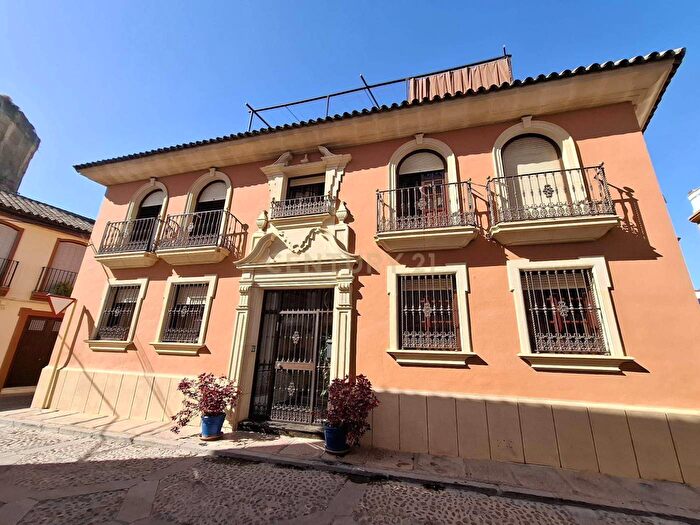Casas en venta y pisos alquiler - 1