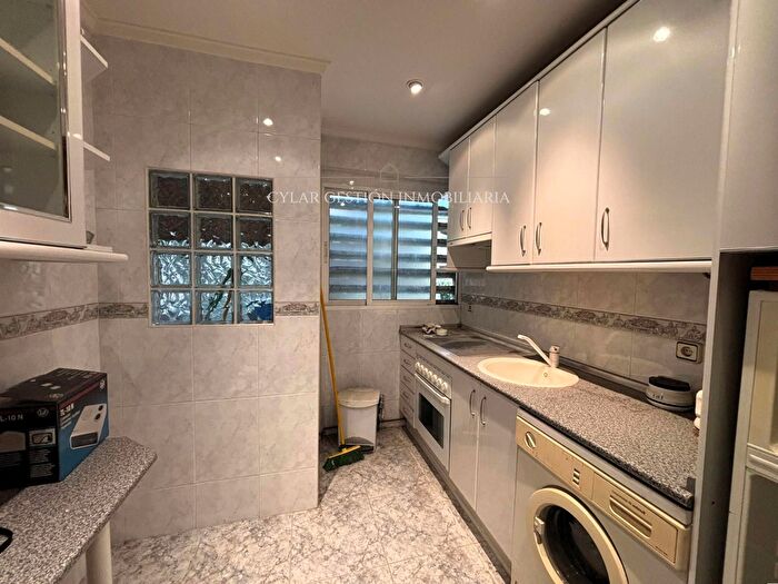 Casas en venta y pisos alquiler - 3