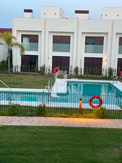 Casas en venta y pisos alquiler - 1