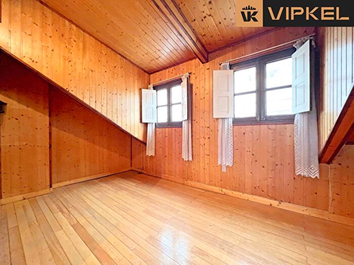 Casas en venta y pisos alquiler - 1