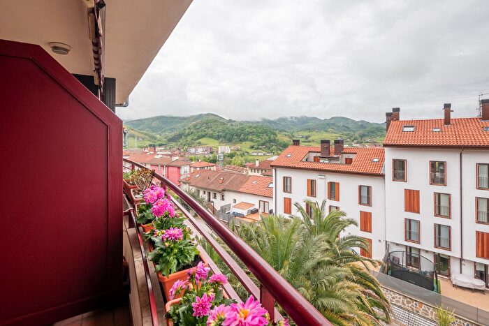 Casas en venta y pisos alquiler - 1
