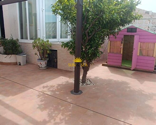 Casas en venta y pisos alquiler - 1