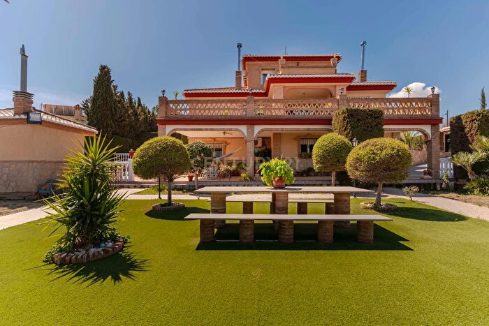 Casa en venta en Aljomahima Ermita, Las Gabias de 8 habitaciones