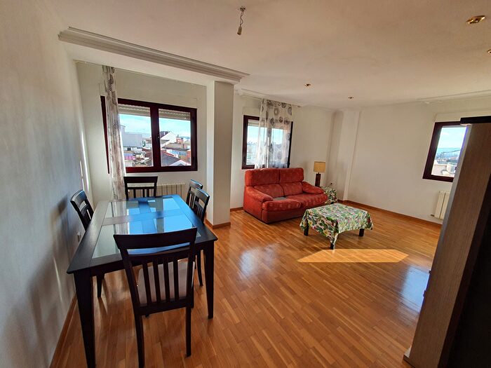 Casas en venta y pisos alquiler - 1