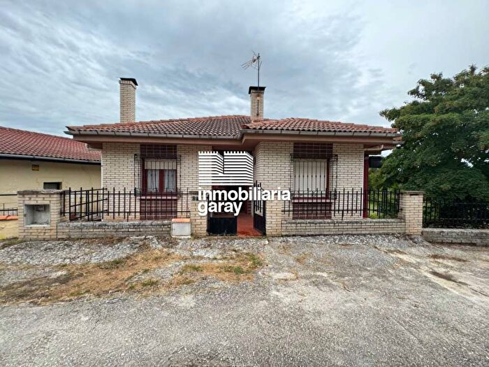 Casas en venta y pisos alquiler - 1