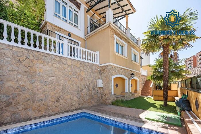 Casas en venta y pisos alquiler - 1