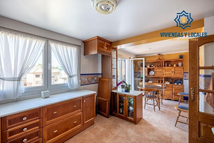 Casas en venta y pisos alquiler - 3