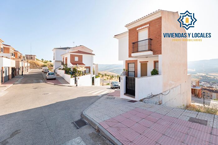 Casas en venta y pisos alquiler - 1